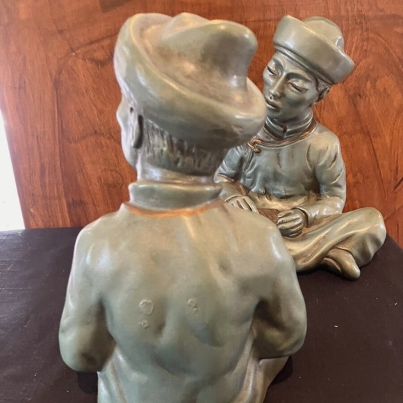 Vintage Elegant Ceramic Figurine Set in Gray - Picture 4 of 15